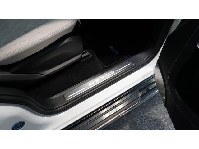 Gクラス G63 ローンチエディション AMGカーボンファイバーインテリアトリム AMGナイトパッケージ Burmesterサラウンド ガラススライディングルーフ シートベンチレータ マットブラック21インチAMG5ツインスポークホイール(41枚目)