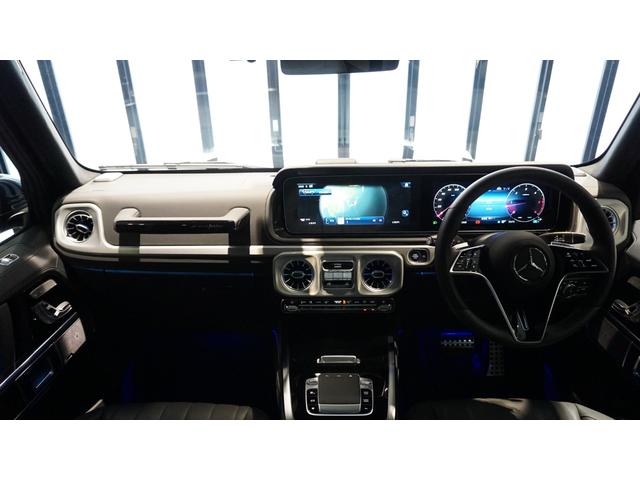 Ｇクラス Ｇ４５０ｄ　ＡＭＧラインパッケージ　ＭＡＮＵＦＡＫＴＵＲプログラム・プラス　ＭＡＮＵＦＡＫＴＵＲロゴパッケージ　ＭＡＮＵＦＡＫＴＵＲボディ同色スペアタイヤリング　ツートーンステアリング　シートベンチレーター　ガラススライディングルーフ（13枚目）