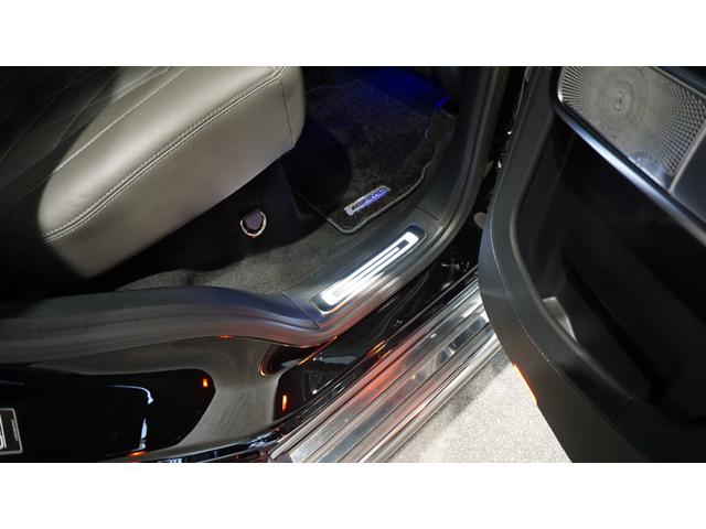 Ｇクラス Ｇ４５０ｄ　ＡＭＧラインパッケージ　ＭＡＮＵＦＡＫＴＵＲプログラム・プラス　ＭＡＮＵＦＡＫＴＵＲロゴパッケージ　ＭＡＮＵＦＡＫＴＵＲボディ同色スペアタイヤリング　ツートーンステアリング　シートベンチレーター　ガラススライディングルーフ（36枚目）