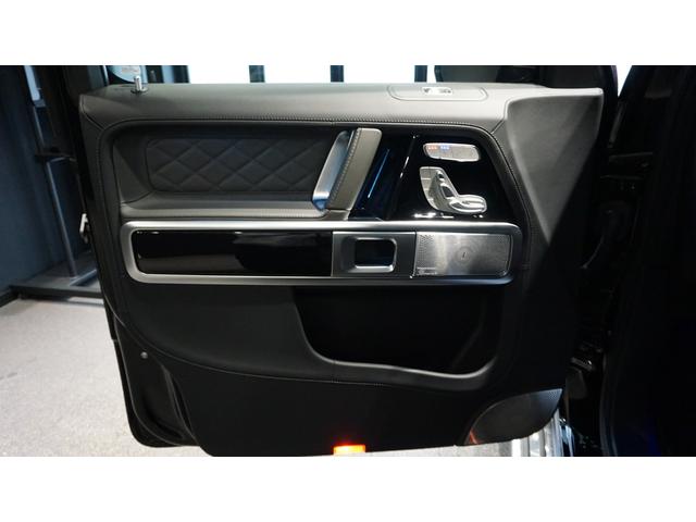 Ｇクラス Ｇ４５０ｄ　ＡＭＧラインパッケージ　ＭＡＮＵＦＡＫＴＵＲプログラム・プラス　ＭＡＮＵＦＡＫＴＵＲロゴパッケージ　ＭＡＮＵＦＡＫＴＵＲボディ同色スペアタイヤリング　ツートーンステアリング　シートベンチレーター　ガラススライディングルーフ（39枚目）