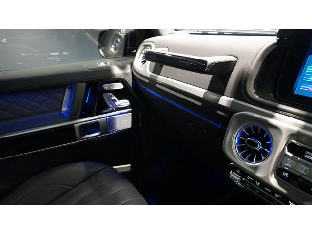 Ｇクラス Ｇ４５０ｄ　ＡＭＧラインパッケージ　ＭＡＮＵＦＡＫＴＵＲプログラム・プラス　ＭＡＮＵＦＡＫＴＵＲロゴパッケージ　ＭＡＮＵＦＡＫＴＵＲボディ同色スペアタイヤリング　ツートーンステアリング　シートベンチレーター　ガラススライディングルーフ（52枚目）
