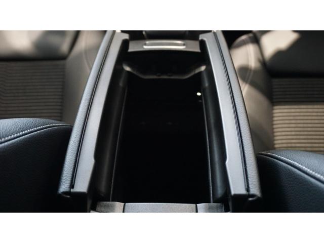 ＧＬＢ ＧＬＢ２００ｄ　４マチック　レーダーセーフティーパッケージ　３６０°カメラ　メモリー付パワーシート　シートヒーター　ナビゲーションパッケージ　ＬＥＤハイパフォーマンスヘッドライト　コンフォートサスペンション　ＭＢＵＸ（33枚目）