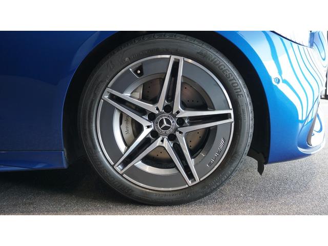 Ｃクラス Ｃ１８０アバンギャルド　ＡＭＧライン　ベーシックパッケージ　ヘッドアップディスプレイ　ＭＢＵＸ　ＡＲナビゲーション　３６０°カメラ　レーダーセーフティーパッケージ　スポーツサスペンション　メモリー付きパワーシート　シートヒーター（11枚目）