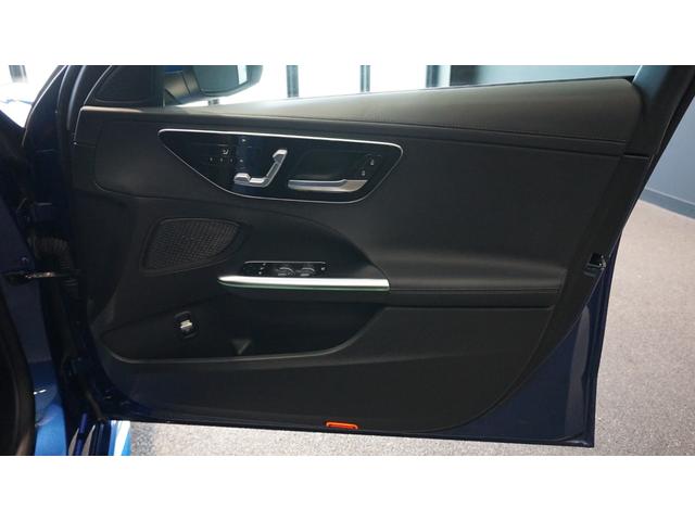 Ｃクラス Ｃ１８０アバンギャルド　ＡＭＧライン　ベーシックパッケージ　ヘッドアップディスプレイ　ＭＢＵＸ　ＡＲナビゲーション　３６０°カメラ　レーダーセーフティーパッケージ　スポーツサスペンション　メモリー付きパワーシート　シートヒーター（30枚目）