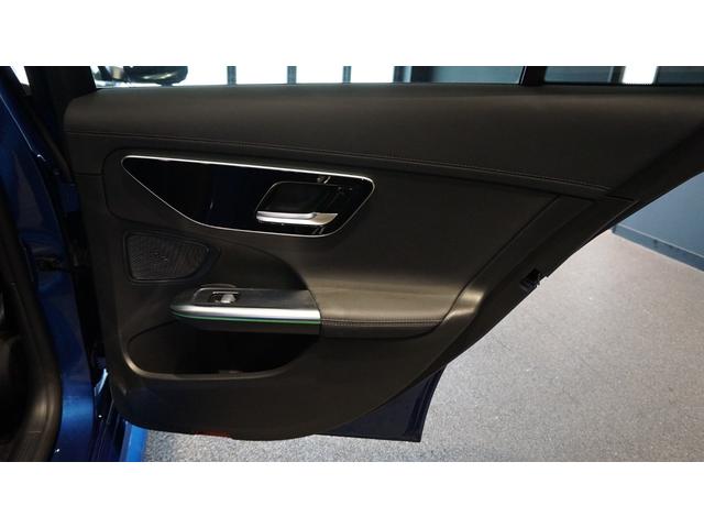 Ｃクラス Ｃ１８０アバンギャルド　ＡＭＧライン　ベーシックパッケージ　ヘッドアップディスプレイ　ＭＢＵＸ　ＡＲナビゲーション　３６０°カメラ　レーダーセーフティーパッケージ　スポーツサスペンション　メモリー付きパワーシート　シートヒーター（33枚目）