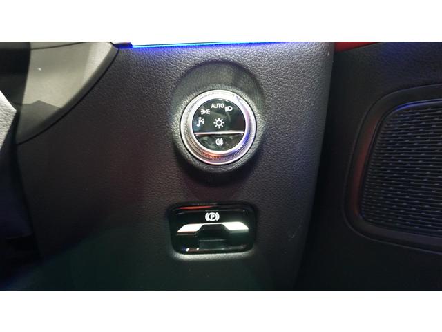 Cクラス C220dアバンギャルド AMGラインパッケージ ベーシックパッケージ レザーエクスクルーシブパッケージ シートベンチレーター シートヒーター ヘッドアップディスプレイ MBUX ARナビゲーション スポーツサスペンション デジタルライト(49枚目)