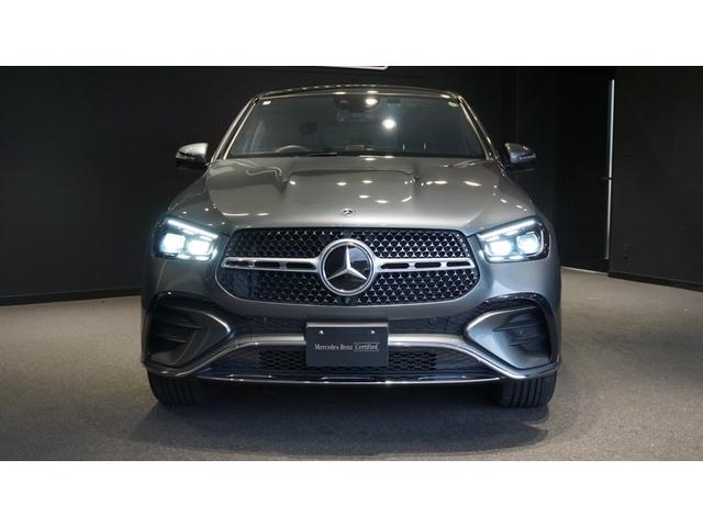 GLE GLE450d 4マチック クーペスポーツ パノラミックスライディングルーフ Burmesterサラウンドシステム ナッパレザーシート シートベンチレーター シートヒーター 360°カメラ 温冷機能付きカップホルダー ヘッドアップディスプレイ(5枚目)