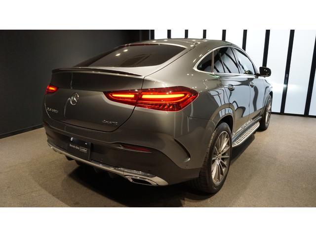 GLE GLE450d 4マチック クーペスポーツ パノラミックスライディングルーフ Burmesterサラウンドシステム ナッパレザーシート シートベンチレーター シートヒーター 360°カメラ 温冷機能付きカップホルダー ヘッドアップディスプレイ(9枚目)