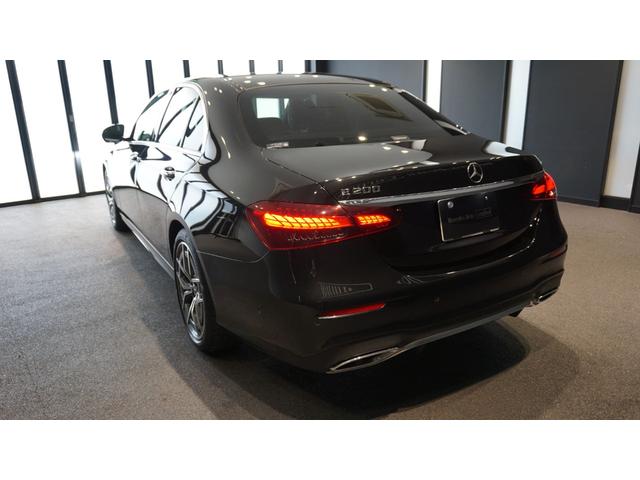 Ｅクラス Ｅ２００　スポーツ　エクスクルーシブパッケージ　　パノラミックスライディングルーフ　Ｂｕｒｍｅｓｔｅｒサラウンドサウンドシステム　エアバランスパッケージ　パフュームアトマイザー　３６０°カメラ　ナッパレザーシート（7枚目）