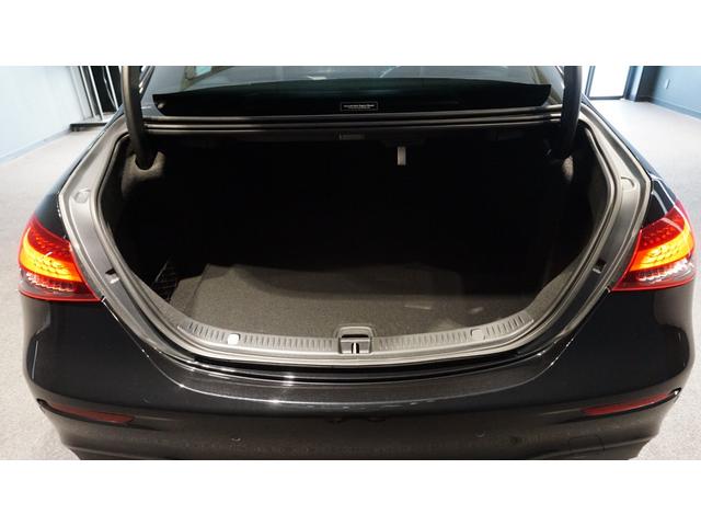 Ｅクラス Ｅ２００　スポーツ　エクスクルーシブパッケージ　　パノラミックスライディングルーフ　Ｂｕｒｍｅｓｔｅｒサラウンドサウンドシステム　エアバランスパッケージ　パフュームアトマイザー　３６０°カメラ　ナッパレザーシート（20枚目）