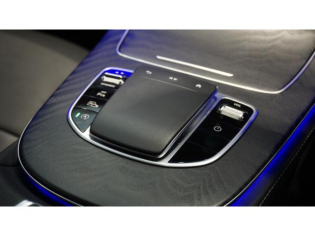 Ｅクラス Ｅ２００　スポーツ　エクスクルーシブパッケージ　　パノラミックスライディングルーフ　Ｂｕｒｍｅｓｔｅｒサラウンドサウンドシステム　エアバランスパッケージ　パフュームアトマイザー　３６０°カメラ　ナッパレザーシート（28枚目）