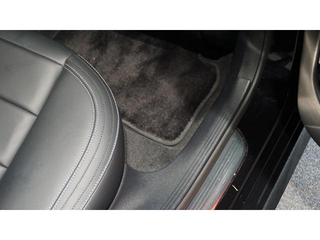 Ｅクラス Ｅ２００　スポーツ　エクスクルーシブパッケージ　　パノラミックスライディングルーフ　Ｂｕｒｍｅｓｔｅｒサラウンドサウンドシステム　エアバランスパッケージ　パフュームアトマイザー　３６０°カメラ　ナッパレザーシート（37枚目）