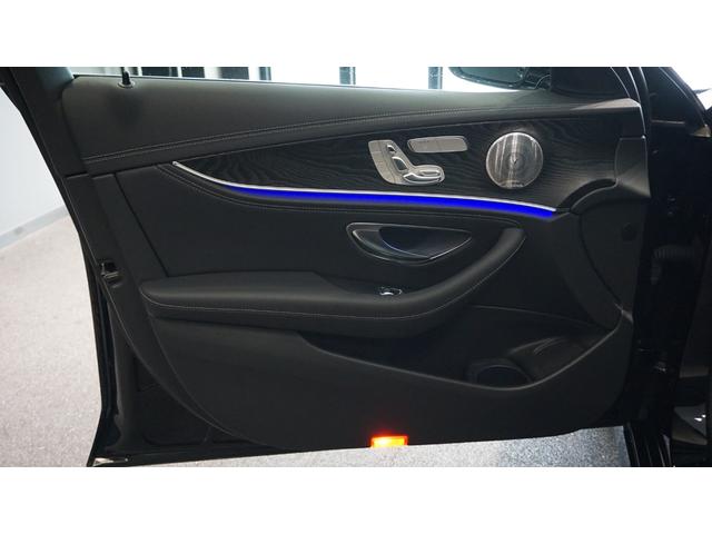 Ｅクラス Ｅ２００　スポーツ　エクスクルーシブパッケージ　　パノラミックスライディングルーフ　Ｂｕｒｍｅｓｔｅｒサラウンドサウンドシステム　エアバランスパッケージ　パフュームアトマイザー　３６０°カメラ　ナッパレザーシート（41枚目）