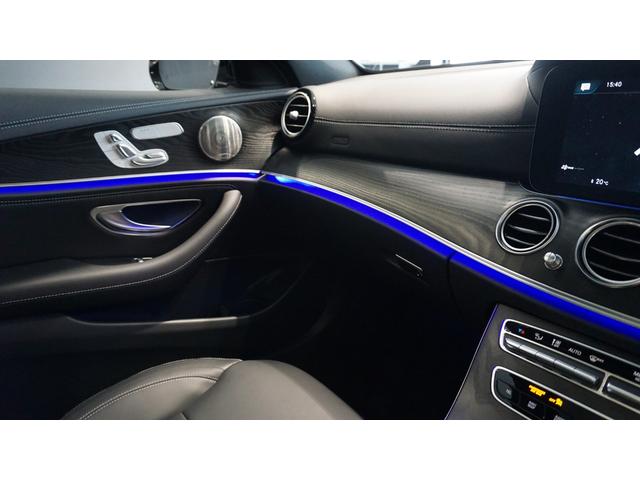 Ｅクラス Ｅ２００　スポーツ　エクスクルーシブパッケージ　　パノラミックスライディングルーフ　Ｂｕｒｍｅｓｔｅｒサラウンドサウンドシステム　エアバランスパッケージ　パフュームアトマイザー　３６０°カメラ　ナッパレザーシート（52枚目）