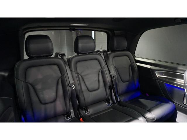 Vクラス V220dエクスクルーシブロングプラチナスイート エクスクルーシブシート(2列目)シートベンチレーター シートヒーター パノラミックスライディングルーフ Burmesterサラウンドシステム 360°カメラシステム AIRMATICサスペンション(21枚目)