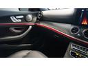 Ｅ２００　スポーツ　エクスクルーシブパッケージ　　パノラミックスライディングルーフ　Ｂｕｒｍｅｓｔｅｒサラウンドサウンドシステム　エアバランスパッケージ　パフュームアトマイザー　３６０°カメラ　ナッパレザーシート（53枚目）