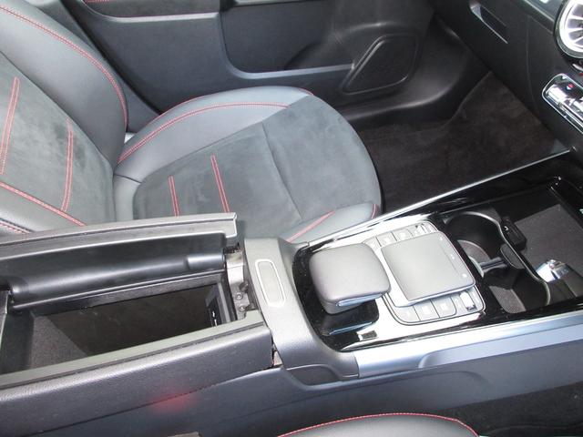 ＧＬＢ ＧＬＢ２００ｄ　４マチック　ＡＭＧライン　パノラミックスライディングルーフ（24枚目）