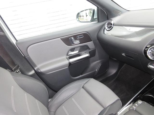 ＧＬＡクラス ＧＬＡ１８０　ＡＭＧレザーエクスクルーシブパッケージ　ＡＭＧライン　ＡＭＧレザーエクスクルーシブパッケージ　アドバンストパッケージ　パノラミックスライディングルーフ（23枚目）