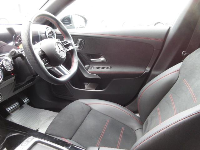 CLAクラス シューティングブレーク CLA200d シューティングブレークAMGラインP パノラミックスライディングルーフ(18枚目)