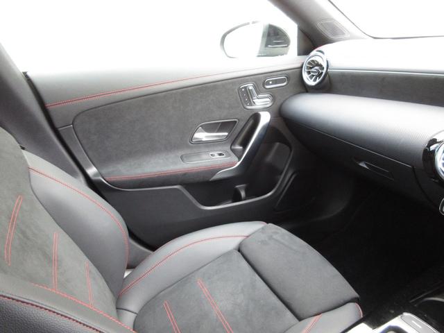 CLAクラス シューティングブレーク CLA200d シューティングブレークAMGラインP パノラミックスライディングルーフ(20枚目)