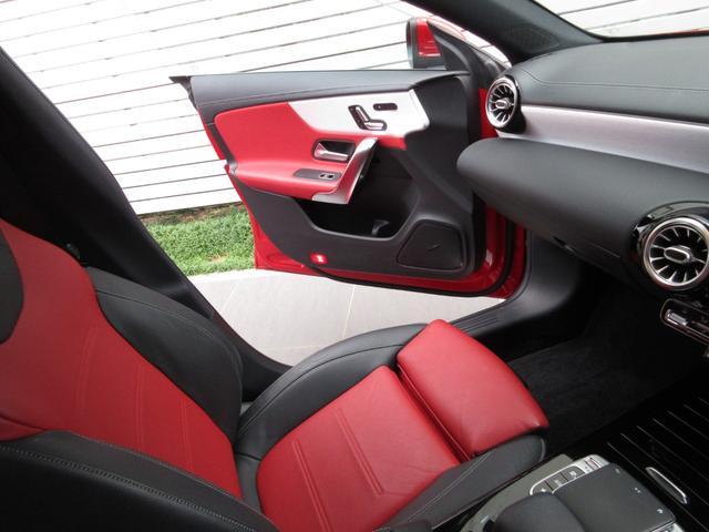 ＣＬＡクラス ＣＬＡ２００ｄ　ＡＭＧレザーエクスクルーシブパッケジ　ＡＭＧライン　レーダーセーフティーパッケージ　レザーエクスクルーシブパッケージ　アドバンストパッケージ　パノラミックスライディングルーフ（23枚目）