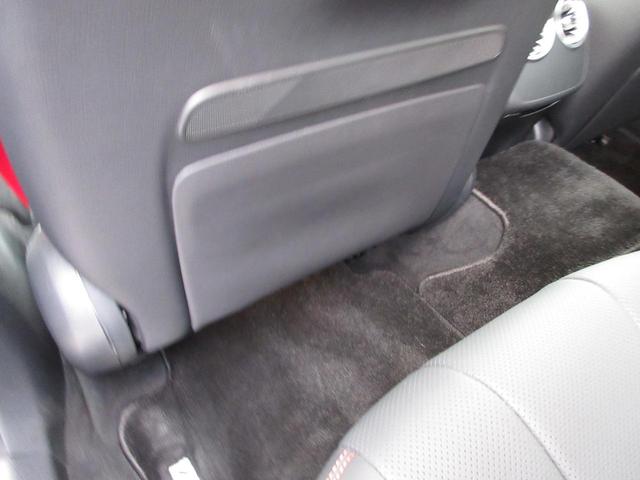 �����Z�f�X�E�x���c�F�蒆�ÎԂ̓����Z�f�X�Ǝ��̌���������N���A�������i���̒��ÎԂł��B�Q�S�����i���͂P�Q�����j�A�����������̕ۏؕt���ł�