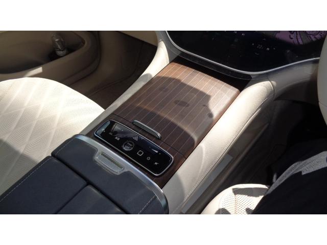 ＥＱＳ ＳＵＶ ＥＱＳ４５０　４Ｍ　ＳＵＶ　ＡＭＧラインパッケージ　シップデッキＯＰウォールナットウッド　デジタルインテリアパッケージ　ショーファーパッケージ（26枚目）