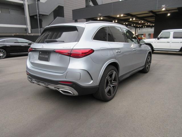 ＧＬＣ ＧＬＣ３５０ｅ　４Ｍポーツ　エディションスター　弊社デモカー　新車保証継承　ハイテックシルバー（7枚目）