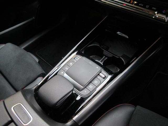 Ｂクラス Ｂ２００ｄ　ＡＭＧラインパッケージ　パノラミックスライディングルーフ　Ｂｌｕｅｔｏｏｔｈ接続可能　アンビエントライト６４色　レーダーセーフティパッケージ（20枚目）