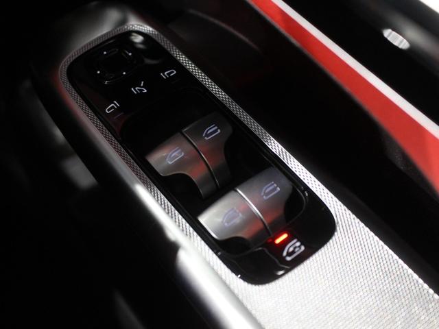 ＧＬＣ ＧＬＣ２２０ｄ　４マチック　ドライバーズパッケージ　（ＩＳＧ搭載モデル）　ＡＭＧラインパッケージ　ディーゼルターボ４ＷＤ　ＭＰ２０２５０１　赤革ＡＭＧラインＡＭＧレザーエクスクルーシブドライバーズパッケージ　オブシディアンブラック　ＭＢＵＸ（18枚目）