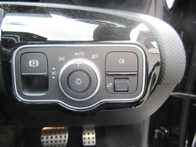 Ａクラス Ａ２００ｄ　ＡＭＧラインパッケージ　ディーゼルターボ　ＭＰ２０２５０１　コスモスブラック　ＭＢＵＸ　ディーゼルターボ　ＭＰ２０２５０１　アドバンスドパッケージ・パノラミックスライディングルーフ（9枚目）