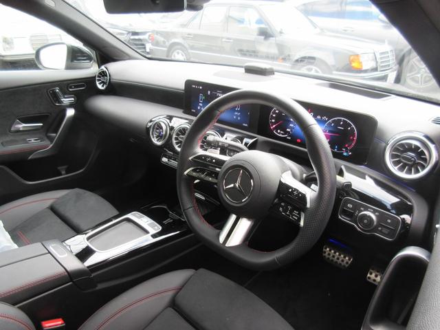 Ａクラス Ａ２００ｄ　ＡＭＧラインパッケージ　ディーゼルターボ　ＭＰ２０２５０１　コスモスブラック　ＭＢＵＸ　ディーゼルターボ　ＭＰ２０２５０１　アドバンスドパッケージ・パノラミックスライディングルーフ（16枚目）
