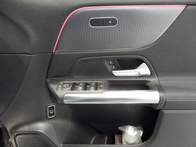 MERCEDES BENZ GLA-CLASS GLA200D 4MATIC