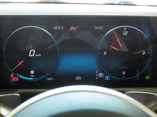 MERCEDES BENZ GLB GLB200D