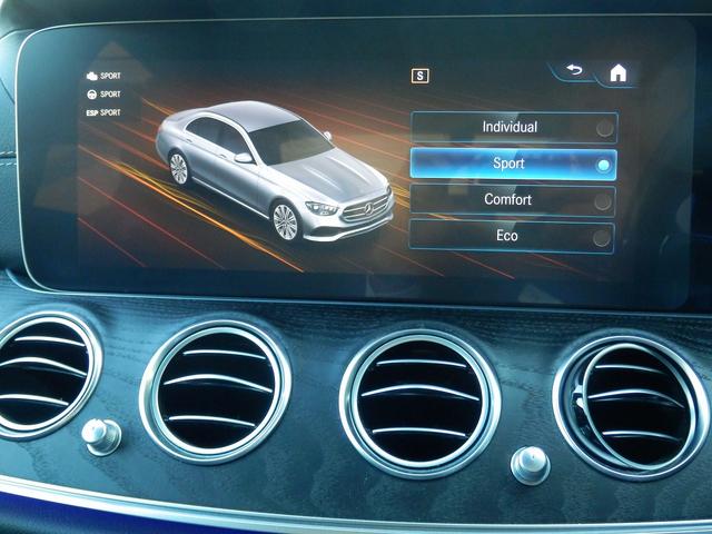 Eクラス E200 スポーツ AMGライン・本革ナッパレザー・エクスクルーシブパッケージ・ブルメスターサラウンドサウンドシステム・パノラミックスライディングルーフ・後席シートヒーター・エアバランスパッケージ(41枚目)