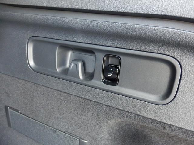 ＧＬＣ ＧＬＣ２２０ｄ　４マチック　ＡＭＧラインパッケージ　レーダーセーフティパッケージ・パノラミックスライディングルーフ・ＭＢＵＸ　ＡＲナビゲーション・３６０°カメラ・運転席助手席メモリー付きパワーシート・前席後席シートヒーター（26枚目）