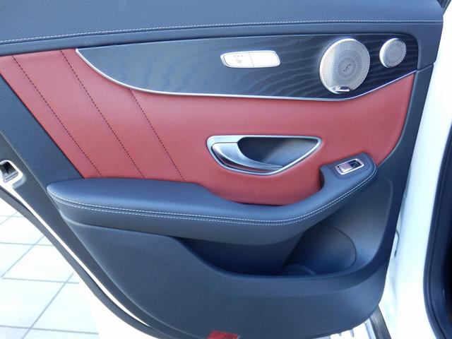 GLC GLC220d 4マチック クーペ AMGライン レザーエクスクルーシブパッケージ・本革シート・ガラススライディングルーフ・MBUXナビゲーション・360°カメラ・ヘッドアップディスプレイ・前席メモリー付パワーシート・前席後席シートヒーター(29枚目)