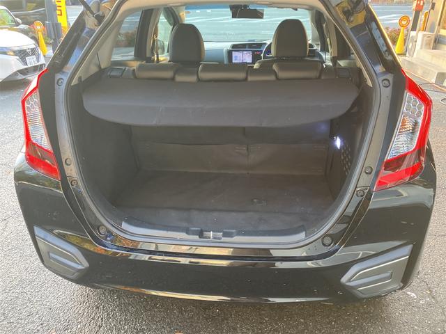 フィットハイブリッド Ｌパッケージ　ハイブリッド　ＥＴＣ　バックカメラ　ナビ　ＴＶ　オートクルーズコントロール　オートライト　ＬＥＤヘッドランプ　スマートキー　電動格納ミラー　ＡＴ　盗難防止システム　衝突安全ボディ　ＵＳＢ　ＡＢＳ（20枚目）