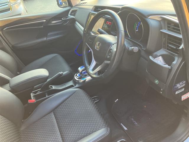 フィットハイブリッド Ｌパッケージ　ハイブリッド　ＥＴＣ　バックカメラ　ナビ　ＴＶ　オートクルーズコントロール　オートライト　ＬＥＤヘッドランプ　スマートキー　電動格納ミラー　ＡＴ　盗難防止システム　衝突安全ボディ　ＵＳＢ　ＡＢＳ（40枚目）