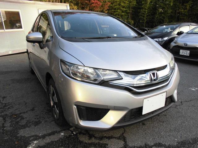 フィットハイブリッド Ｆパッケージ　ナビ　ＥＴＣ　プッシュスタート　フルフラット　安全ボディ　盗難警報装置　ＡＵＴＯエアコン　助手席エアバック　ＥＣＯＮ　ＡＢＳ付　横滑り防止システム　キーレスエントリー　運転席エアバック　パワーステアリング　パワーウィンドウ（19枚目）