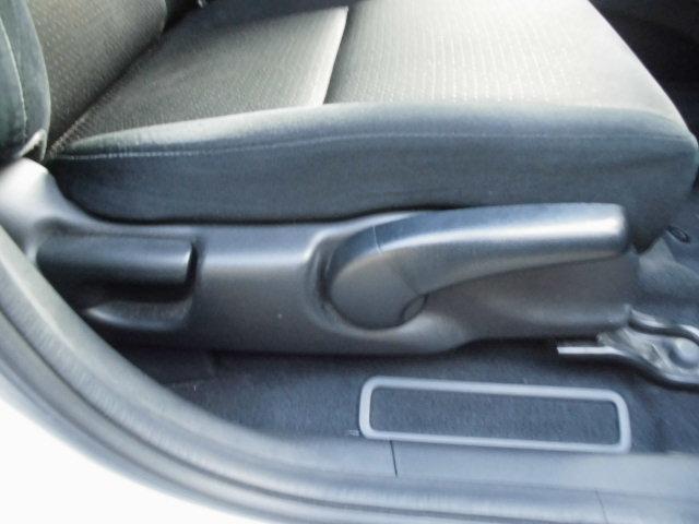 フィットハイブリッド Ｆパッケージ　ナビ　ＥＴＣ　プッシュスタート　フルフラット　安全ボディ　盗難警報装置　ＡＵＴＯエアコン　助手席エアバック　ＥＣＯＮ　ＡＢＳ付　横滑り防止システム　キーレスエントリー　運転席エアバック　パワーステアリング　パワーウィンドウ（37枚目）