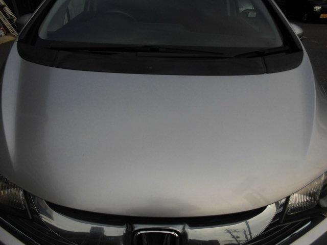 フィットハイブリッド Ｆパッケージ　ナビ　ＥＴＣ　プッシュスタート　フルフラット　安全ボディ　盗難警報装置　ＡＵＴＯエアコン　助手席エアバック　ＥＣＯＮ　ＡＢＳ付　横滑り防止システム　キーレスエントリー　運転席エアバック　パワーステアリング　パワーウィンドウ（67枚目）