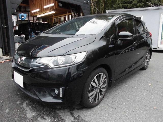 フィットハイブリッド Sパッケージ ナビ 地デジ プッシュスタート フルフラット VSA クルコン イモビライザー パワーウィンドウ スマキー Wエアバック パワステ エアバッグ AAC 衝突安全ボディ ABS アイドルストップ キーフリー LEDヘットライト(5枚目)