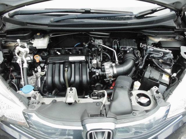 フィットハイブリッド Sパッケージ ナビ 地デジ プッシュスタート フルフラット VSA クルコン イモビライザー パワーウィンドウ スマキー Wエアバック パワステ エアバッグ AAC 衝突安全ボディ ABS アイドルストップ キーフリー LEDヘットライト(19枚目)