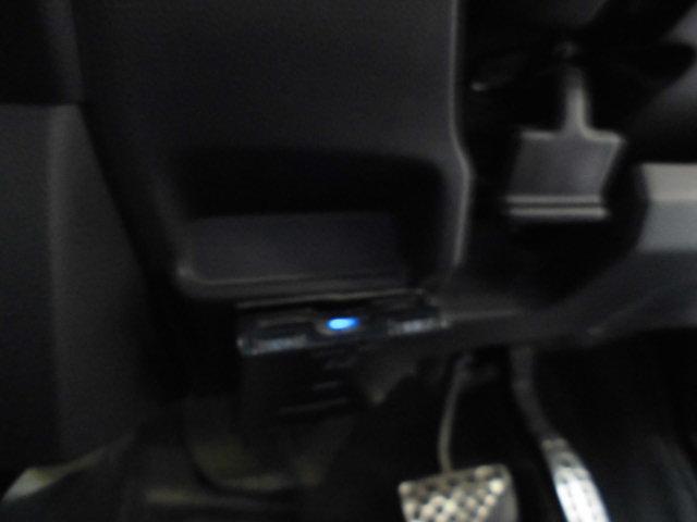 フィットハイブリッド Sパッケージ ナビ 地デジ プッシュスタート フルフラット VSA クルコン イモビライザー パワーウィンドウ スマキー Wエアバック パワステ エアバッグ AAC 衝突安全ボディ ABS アイドルストップ キーフリー LEDヘットライト(30枚目)