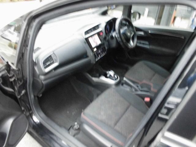 フィットハイブリッド Sパッケージ ナビ 地デジ プッシュスタート フルフラット VSA クルコン イモビライザー パワーウィンドウ スマキー Wエアバック パワステ エアバッグ AAC 衝突安全ボディ ABS アイドルストップ キーフリー LEDヘットライト(35枚目)