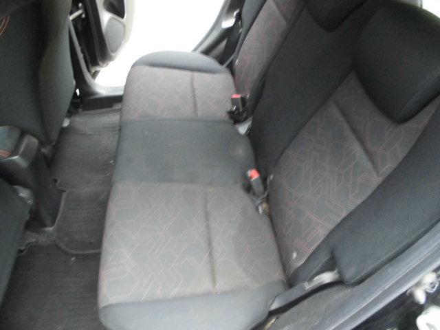 フィットハイブリッド Sパッケージ ナビ 地デジ プッシュスタート フルフラット VSA クルコン イモビライザー パワーウィンドウ スマキー Wエアバック パワステ エアバッグ AAC 衝突安全ボディ ABS アイドルストップ キーフリー LEDヘットライト(45枚目)