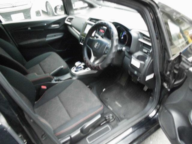 フィットハイブリッド Sパッケージ ナビ 地デジ プッシュスタート フルフラット VSA クルコン イモビライザー パワーウィンドウ スマキー Wエアバック パワステ エアバッグ AAC 衝突安全ボディ ABS アイドルストップ キーフリー LEDヘットライト(75枚目)