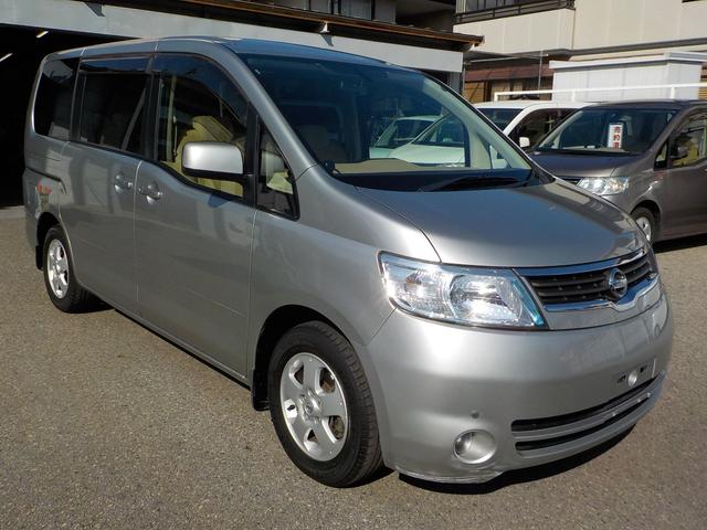 セレナ ２０Ｇ　両側パワースライドドア　禁煙車　８人乗り　アルミホイール　左オートステップ　ナビ　テレビ（4枚目）