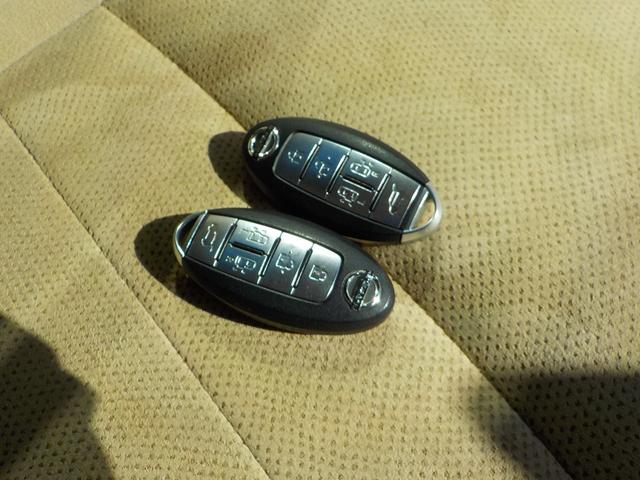 セレナ ２０Ｇ　両側パワースライドドア　禁煙車　８人乗り　アルミホイール　左オートステップ　ナビ　テレビ（26枚目）